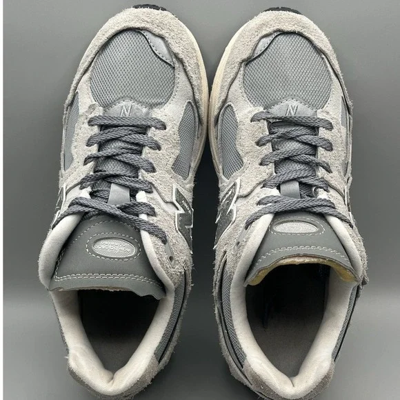 New Balance 2002R Gray Suede Y2K Runners - Men's Size 7 Women's Size 8.5 USED - Picture 5 of 8